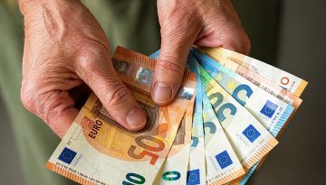 Έρχεται πακέτο 7 μέτρων στήρiξης: Ποιοι θα λάβουν χρήματα και ποιοι ελαφρύνσεις από αυτό το μήνα