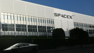 Wall Street: Η SpaceX στα 1,8 τρισ. και ο Μασκ στο κατώφλι του τρισεκατομμυριούχου