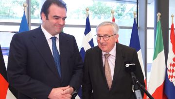 &Gamma;&iota;&omicron;ύ&nu;&kappa;&epsilon;&rho; &sigma;&tau;&omicron; &delta;&epsilon;ί&pi;&nu;&omicron; &mu;&epsilon; &Pi;&iota;&epsilon;&rho;&rho;&alpha;&kappa;ά&kappa;&eta;: &Kappa;&alpha;&nu;&epsilon;ί&sigmaf; &delta;&epsilon;&nu; &pi;ί&sigma;&tau;&epsilon;&upsilon;&epsilon; &pi;&rho;&iota;&nu; &alpha;&pi;ό &chi;&rho;ό&nu;&iota;&alpha; ό&tau;&iota; &Epsilon;&lambda;&lambda;&eta;&nu;&alpha;&sigmaf; &upsilon;&pi;. &Omicron;&iota;&kappa;&omicron;&nu;&omicron;&mu;&iota;&kappa;ώ&nu; &theta;&alpha; &beta;&rho;&iota;&sigma;&kappa;ό&tau;&alpha;&nu; &sigma;&tau;&omicron; &tau;&iota;&mu;ό&nu;&iota; &tau;&omicron;&upsilon; Eurogroup