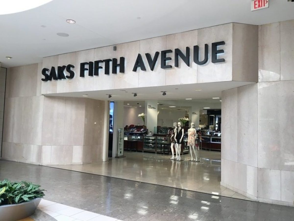 Saks: Μετά τη χρεοκοπία κάνει rebranding και ποντάρει στην πολυτέλεια