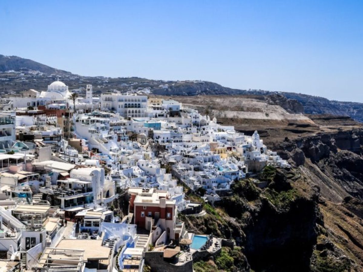 Στον «αέρα» η κρουαζιέρα στη Σαντορίνη μετά την αποχή των τουριστικών λεωφορείων