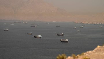 Ιράν: Μηδενικά τέλη διέλευσης στα Στενά του Ορμούζ για 60 ημέρες – Η κυκλοφορία πλοίων στο υψηλότερο επίπεδο από τα μέσα Απριλίου