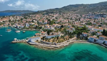 Το ελληνικό εξοχικό αλλάζει ρόλο: Από όνειρο ζωής σε εισόδημα από τουρισμό