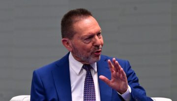&Sigma;&tau;&omicron;&upsilon;&rho;&nu;ά&rho;&alpha;&sigmaf; &gamma;&iota;&alpha; &nu;ό&mu;&omicron; &Kappa;&alpha;&tau;&sigma;έ&lambda;&eta;: &Delta;&epsilon;&nu; &epsilon;ί&nu;&alpha;&iota; &kappa;&alpha;&theta;&alpha;&rho;ή &eta; &alpha;&pi;ό&phi;&alpha;&sigma;&eta; &tau;&omicron;&upsilon; &Alpha;&rho;&epsilon;ί&omicron;&upsilon; &Pi;ά&gamma;&omicron;&upsilon;