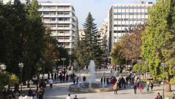 &Pi;&lambda;&eta;&theta;&omega;&rho;&iota;&sigma;&mu;ό&sigmaf;: &Alpha;&nu;&epsilon;&beta;&alpha;ί&nu;&epsilon;&iota; &xi;&alpha;&nu;ά &sigma;&tau;&eta;&nu; &Epsilon;&lambda;&lambda;ά&delta;&alpha; &ndash; &Sigma;&tau;&omicron; 5% &tau;&omicron;&nu; &Mu;ά&iota;&omicron;