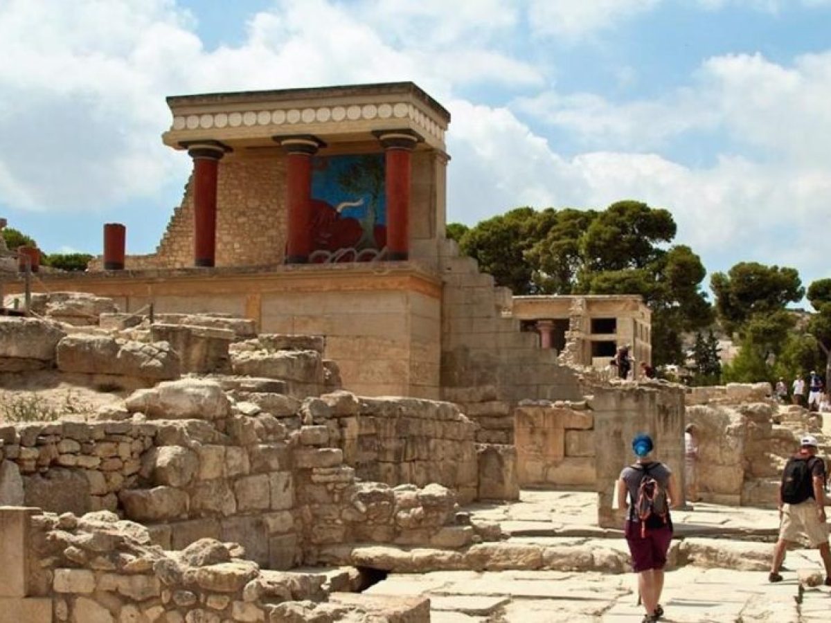 «Βράχος» ο Τουρισμός, στα ύψη παρά την κρίση στη Μέση Ανατολή τον Απρίλιο