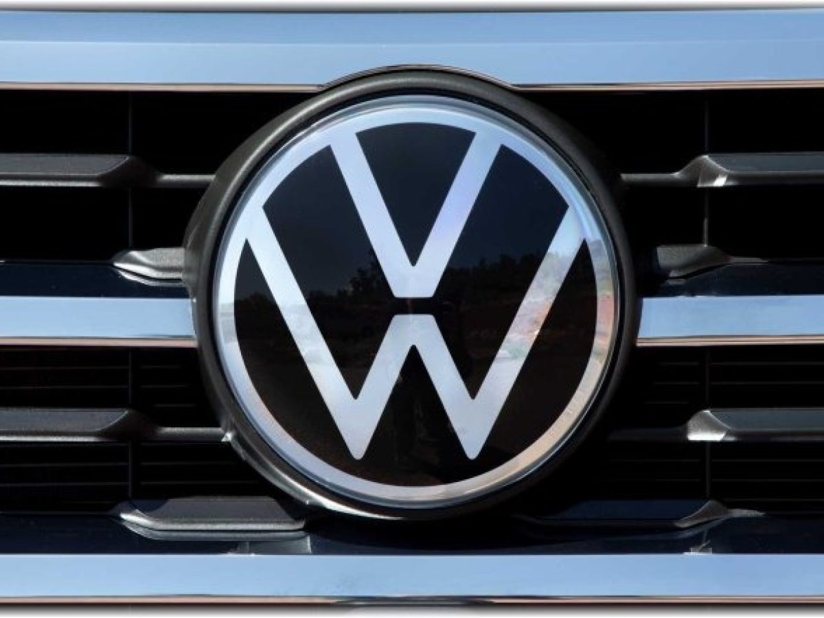 Γερμανία: H Volkswagen θα καταργήσει 50.000 θέσεις εργασίας ως το 2030
