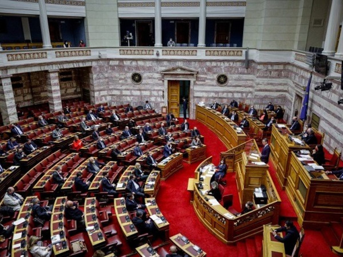 Στη Βουλή το πολυνομοσχέδιο για εισοδήματα, ιδιωτικό χρέος και στεγαστική κρίση
