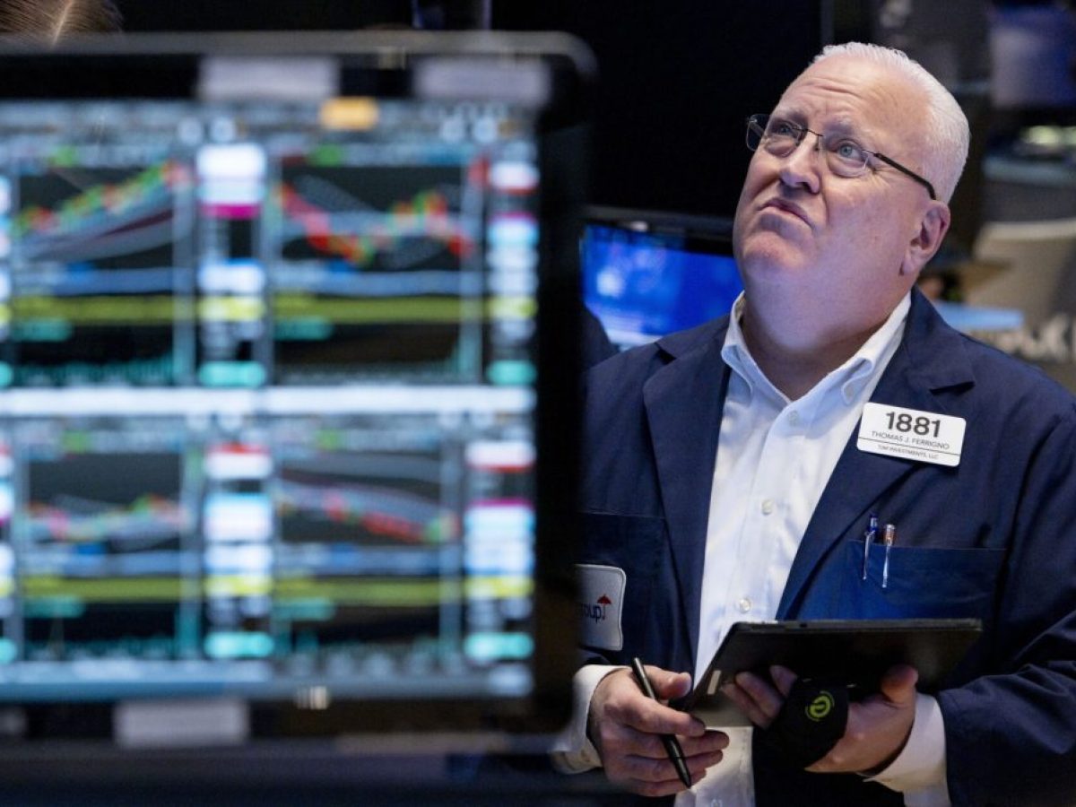 Wall Street: Μικρές πιέσεις στους δείκτες με απώλειες 160 μονάδων για Dow και ανησυχίες για το Ιράν