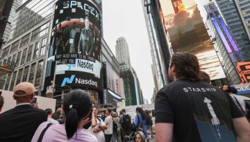 Σε ρυθμούς SpaceX η Wall Street, έκλεισε με κέρδη την εβδομάδα, ενίσχυση 350 μονάδων για Dow