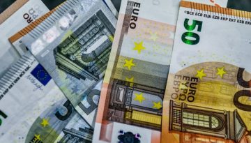 Οι παρεμβάσεις της κυβέρνησης για την ακρίβεια, τα μέτρα προστασίας για οφειλέτες και το νέο πακέτο φοροελαφρύνσεων