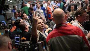 Wall Street: Κέρδη για τους βασικούς δείκτες – Ώθηση για τις τεχνολογικές μετοχές από το εκρηκτικό ντεμπούτο της SK Hynix στον Nasdaq