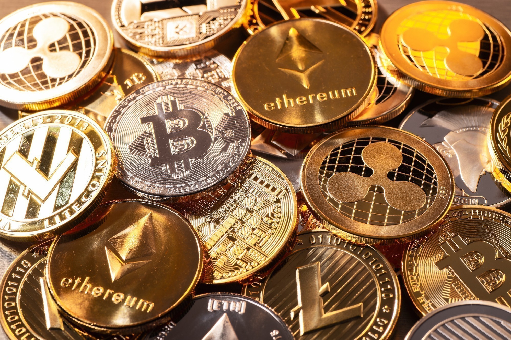 250228183706_cryptos18