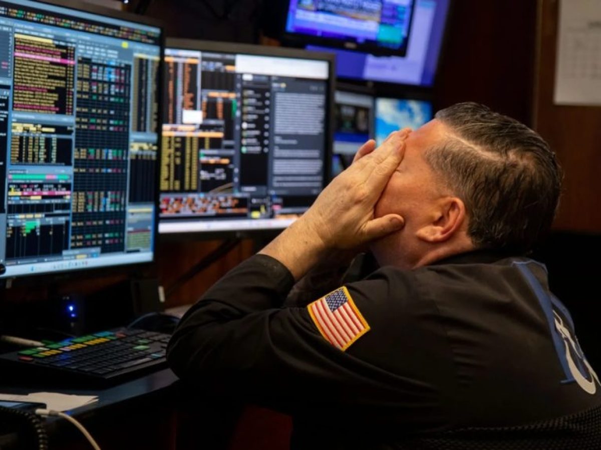 Wall Street: Νέα βουτιά 1,4% για τον Nasdaq, σε bear market ο κλάδος των ημιαγωγών – Βούλιαξαν Netflix και SpaceX