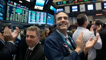 Wall Street: Ανακάμπτουν οι βασικοί δείκτες με πρωταγωνίστρια την Microsoft στο +15% – Βουτιά 9,5% για την Meta