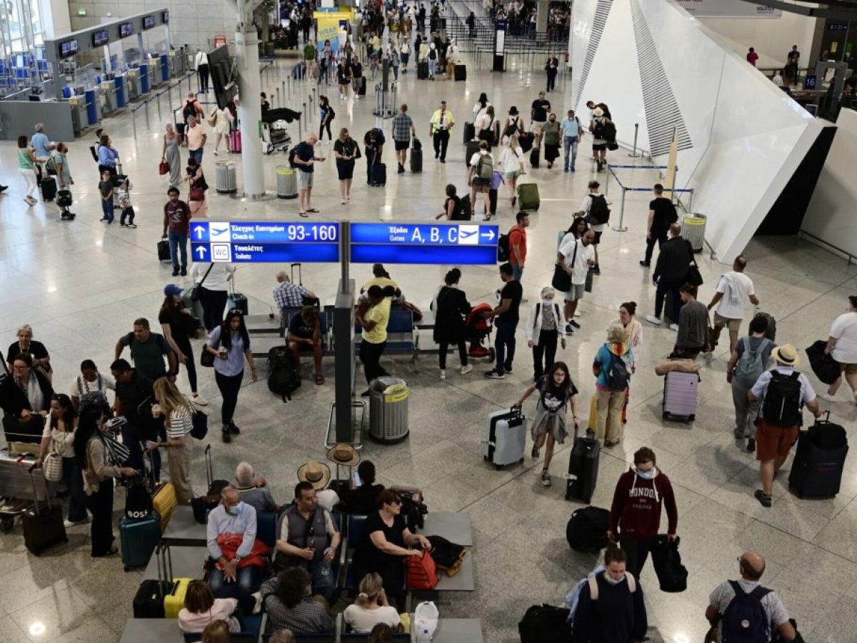 ΥΠΑ: Ιστορικό ρεκόρ ημερήσιας κίνησης στον ελληνικό εναέριο χώρο