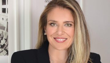 Άννα Ευθυμίου: «Ενισχύουμε την επαγγελματική ασφάλιση, επενδύουμε στο αύριο»