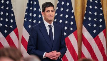 Fed: Αντίστροφη μέτρηση για τα επιτόκια – Το κρίσιμο δίλημμα του Γουόρς και το σενάριο αύξησης-έκπληξης