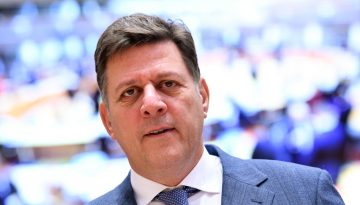 Σύμβαση αναβάθμισης των φρεγατών ΜΕΚΟ στα Ναυπηγεία Σκαραμαγκά