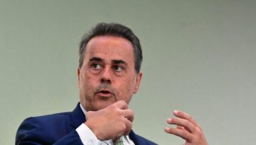 Παπασταύρου από Economist: Η Ελλάδα διαμορφώνει την ενεργειακή αρχιτεκτονική για την Ευρώπη