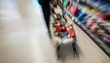 Αρχίζει η μάχη κατά τις ακρίβειας στα σούπερ μάρκετ – Μειώσεις έως 20% σε βασικά αγαθά από 31 Αυγούστου