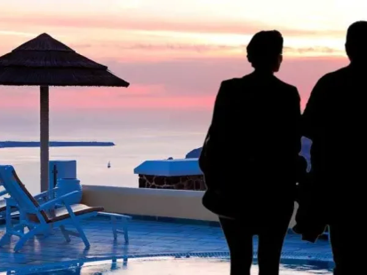 Σαρώνει τις τουριστικές περιοχές η Εφορία
