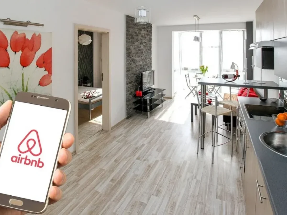 Δικαστικό «στοπ» σε Airbnb – Το κρίσιμο σημείο στον κανονισμό της πολυκατοικίας