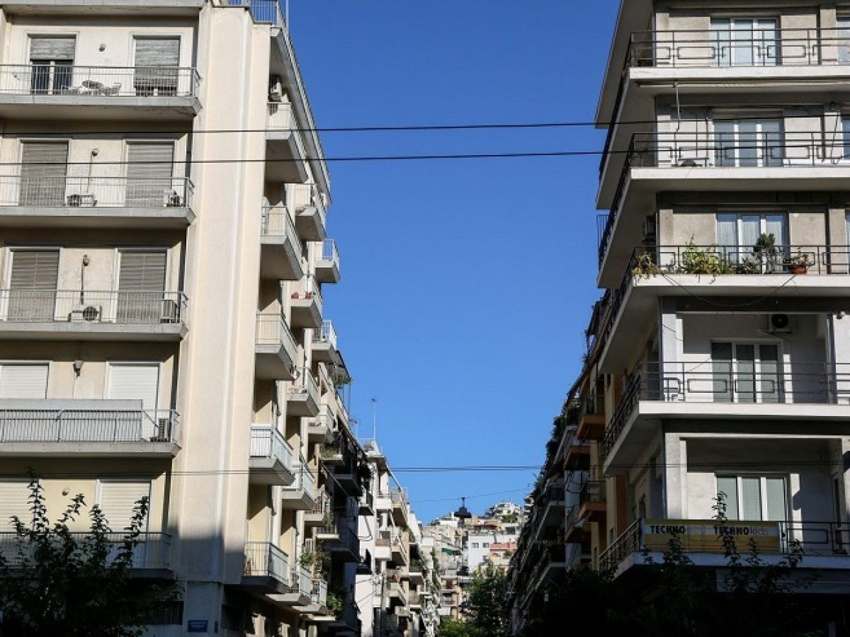 Έρχεται “λίφτινγκ” στο ιδιοκτησιακό καθεστώς των πολυκατοικιών – Τι αλλάζει