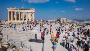 Τουρισμός: Οι 5 αγορές που μπορούν να εκτοξεύσουν τα έσοδα της Ελλάδας – Το μεγάλο στοίχημα εκτός Ευρώπης