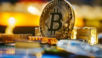 Bitcoin: Υποχώρηση 3% κάτω από τα 62.000 δολάρια λόγω των δηλώσεων Τραμπ για το Ιράν