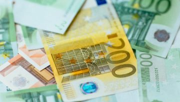 Έκτακτο επίδομα 150 ευρώ: Αντίστροφη μέτρηση για τη δεύτερη πληρωμή – Ποιοι γονείς είναι δικαιούχοι