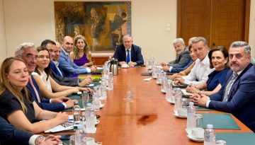 Θεοδωρικάκος: Από 31 Αυγούστου οι μειώσεις τιμών σε βασικά προϊόντα – Στόχος εκπτώσεις τουλάχιστον 5% στα νοικοκυριά