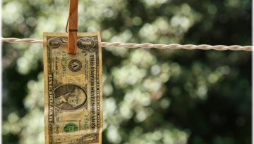 Deutsche Bank: Πώς η τεχνητή νοημοσύνη αλλάζει δομικά το αμερικανικό δολάριο