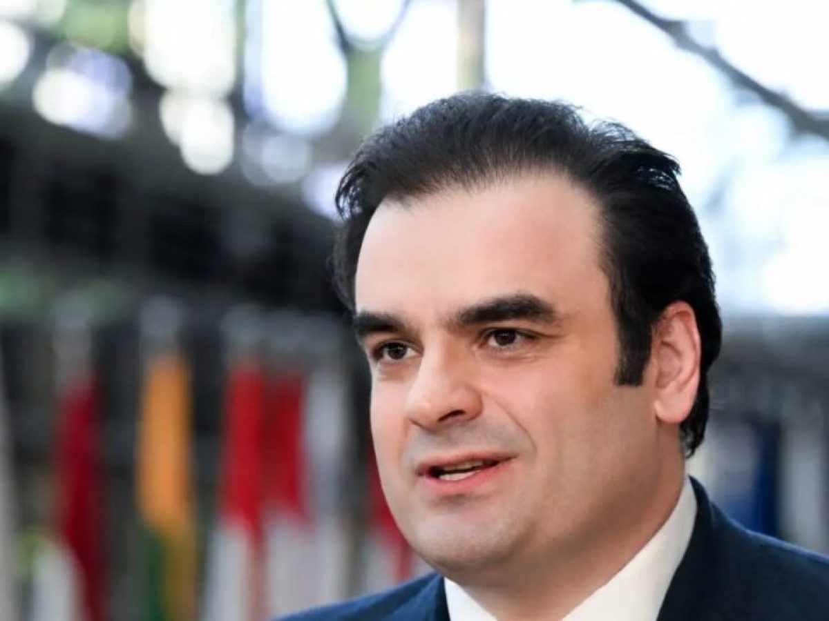Politico: Ο Πιερρακάκης ως «κρυφό όπλο» της ΕΕ απέναντι στην Κίνα