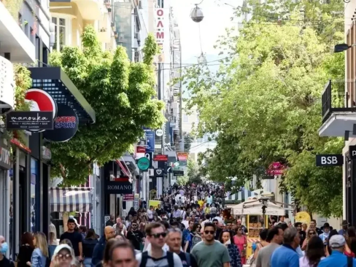 Τα νοικοκυριά ξόδεψαν 40,4 δισ. ευρώ με διαθέσιμο εισόδημα 39,13 δισ. – «Βουτιά» στην αποταμίευση