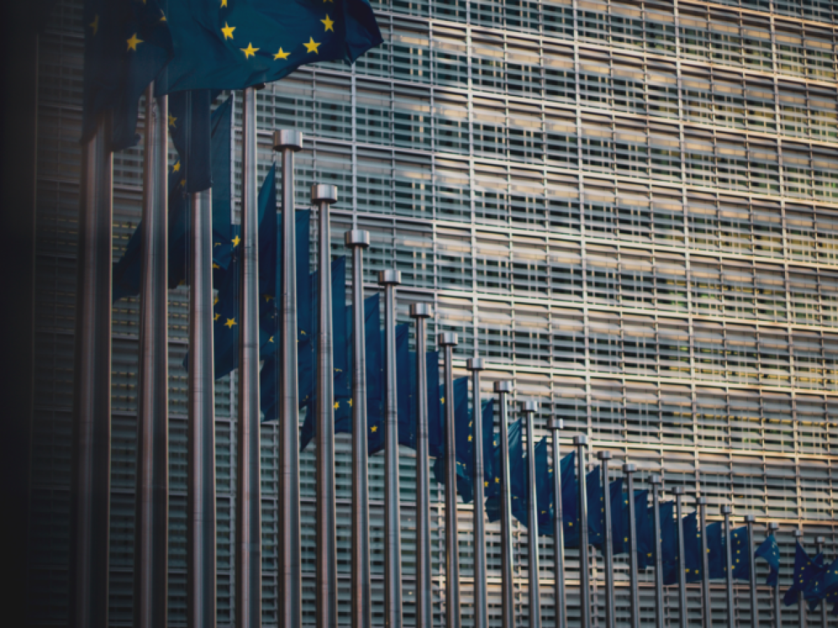 Eurostat: Ευρωπαϊκή πρωτιά της Ελλάδας στη μείωση του δημόσιου χρέους – Στο 3,1% του ΑΕΠ το έλλειμμα σε ΕΕ και ευρωζώνη