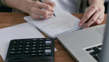 Φορολογικές υποχρεώσεις: Λήγει σήμερα η προθεσμία για φόρο εισοδήματος, ΕΝΦΙΑ και ΦΠΑ – Τι πρέπει να γνωρίζετε