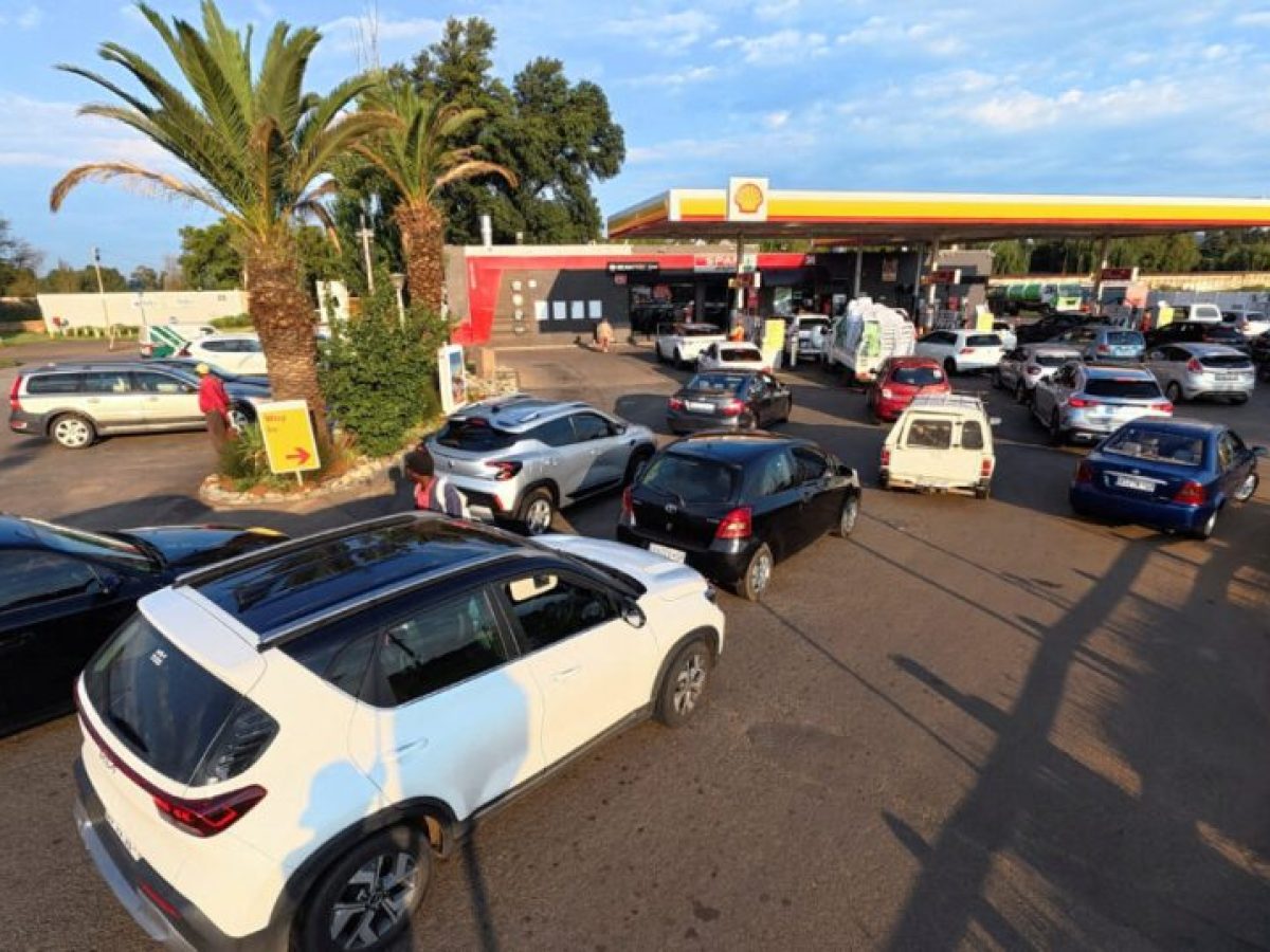 Πάνω από τα 4 δολάρια το γαλόνι η βενζίνη στις ΗΠΑ λόγω της νέας κρίσης με το Ιράν