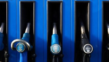 Καύσιμα: Στις αρχές της εβδομάδας οι ανακοινώσεις για την έκπτωση σε βενζίνη και diesel – Τι είπε ο Χατζηδάκης