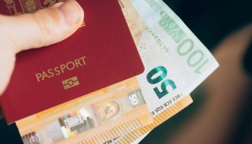 ΑΑΔΕ: Φορολογικό «διαβατήριο» για επενδυτές του εξωτερικού με 500.000 ευρώ