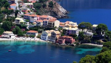 Συνεργασία Υπουργείου Υγείας-Airbnb για δωρεάν στέγη σε υγειονομικούς σε πέντε νησιά
