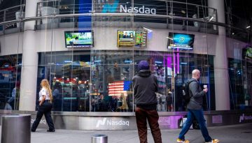 Wall Street: Ανοδικά χάρη στον πληθωρισμό και την ανάκαμψη των ημιαγωγών