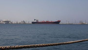 Οικονομία: Το σοκ των 2,5 δισ. ευρώ από τον πόλεμο – Οι 5 πληγές σε ΑΕΠ, καύσιμα και ράφι
