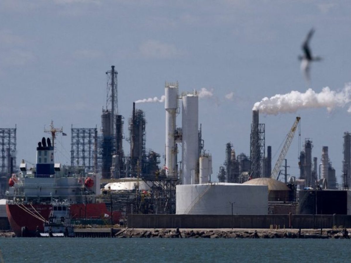 Ράλι στις τιμές του πετρελαίου πυροδοτεί η κλιμάκωση του πολέμου στο Ιράν – Άλμα πάνω από τα 90 δολάρια για το Brent