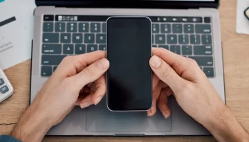 Voucher smartphone: Ποιοι παίρνουν έως 70 ευρώ