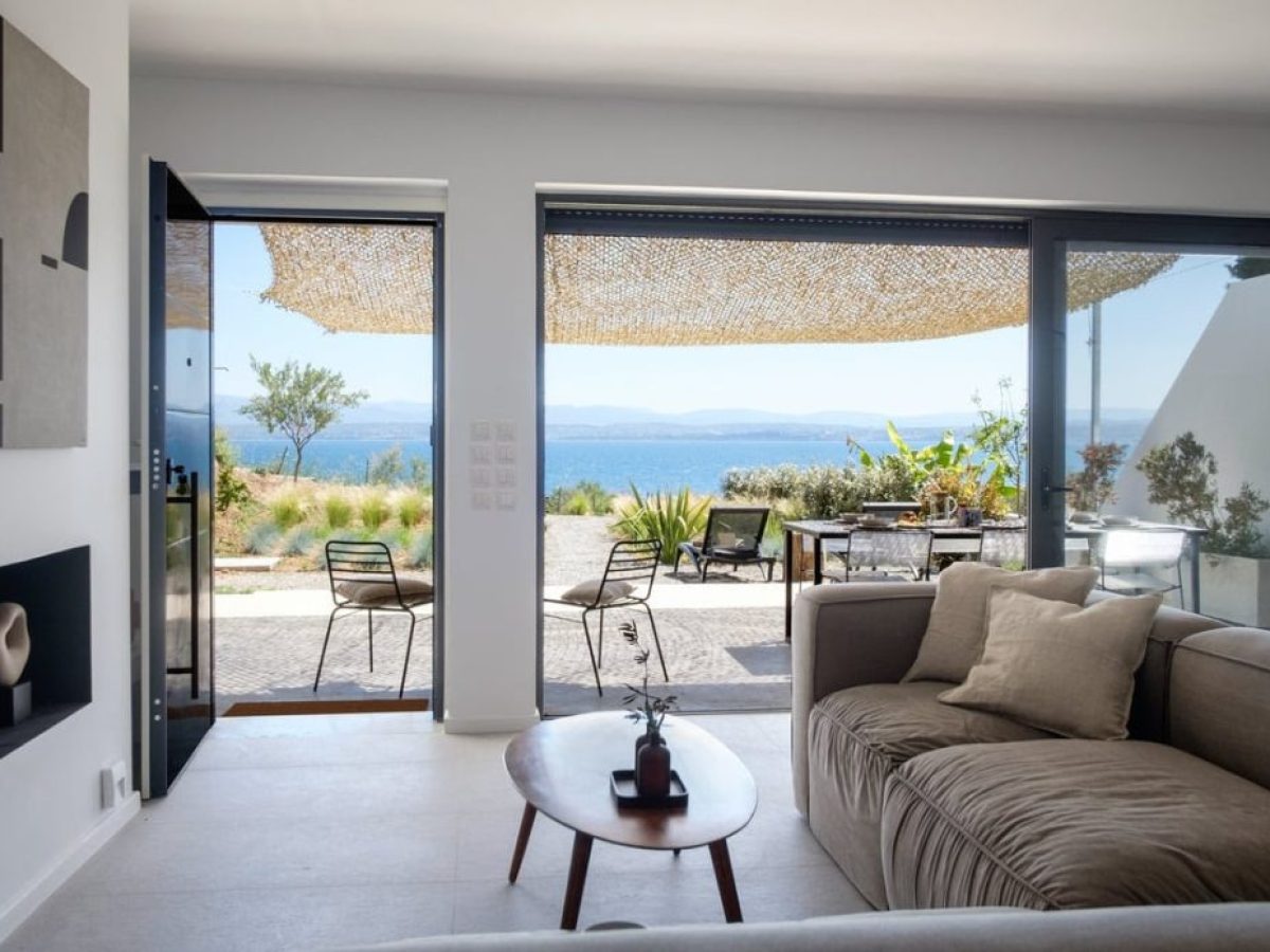 Airbnb: Στo στόχαστρο της ΑΑΔΕ με 1.500 ελέγχους