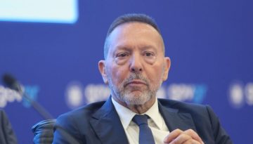 Στουρνάρας: Προτείνει βελτίωση της ποιότητας επενδύσεων – Πού εντοπίζει πλεονεκτήματα και πού διαρθρωτικές αδυναμίες