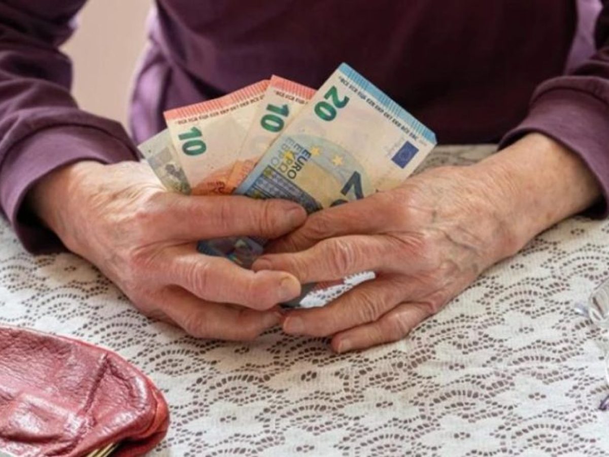 Επιτέλους… Άρχισε να ξηλώνεται το πουλόβερ του εκτρώματος Τσίπρα – Κατρούγκαλου