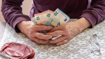 Επιτέλους… Άρχισε να ξηλώνεται το πουλόβερ του εκτρώματος Τσίπρα – Κατρούγκαλου