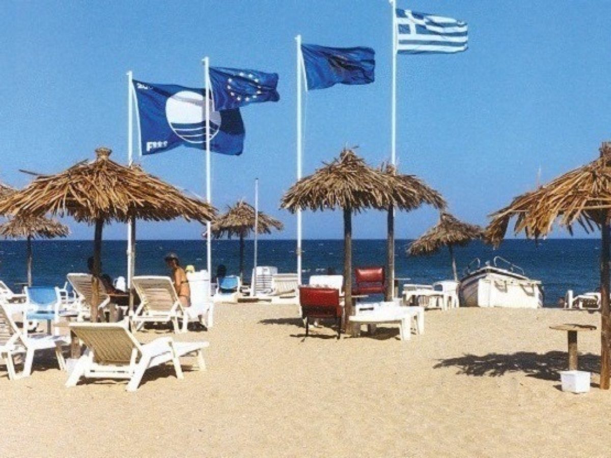 Δορυφόροι και drones πάνω από τις παραλίες
